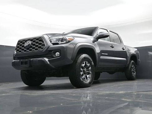 Used 2022 Toyota Tacoma TRD Off-Road image 29