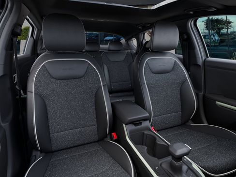 New 2025 Kia K4 GT-Line image 15