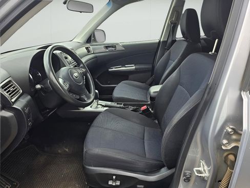 Used 2012 Subaru Forester 2.5X Premium AWD/4WD image 10