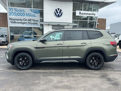 New 2026 Volkswagen Atlas Peak Edition AWD/4WD image 2