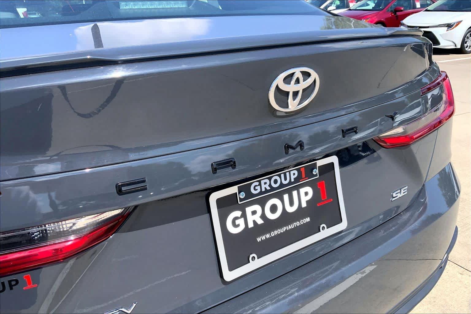 Used 2025 Toyota Camry SE FWD image 32