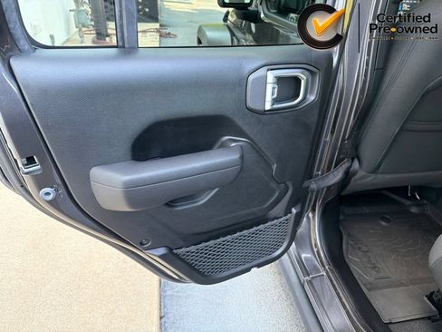 Used 2023 Jeep Wrangler Unlimited Sport AWD/4WD image 34