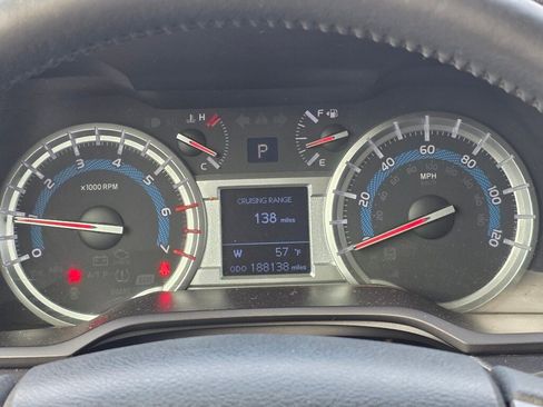 Used 2015 Toyota 4Runner SR5 image 19