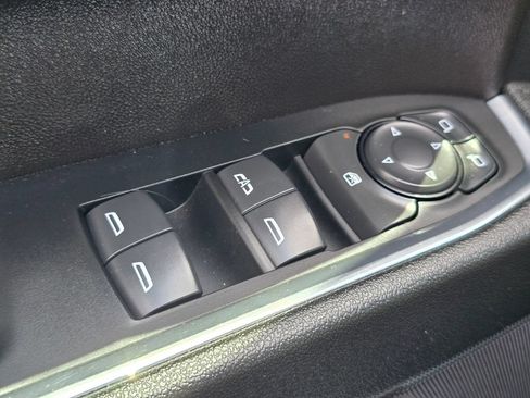 Used 2024 Chevrolet Silverado 1500 LT AWD/4WD image 19