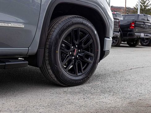 Used 2024 GMC Sierra 1500 Elevation w/ LPO, Elevation Black Package image 9