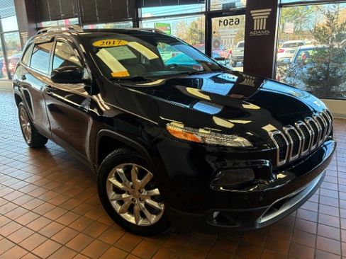 Used 2017 Jeep Cherokee Limited w/ Technology Group image 1