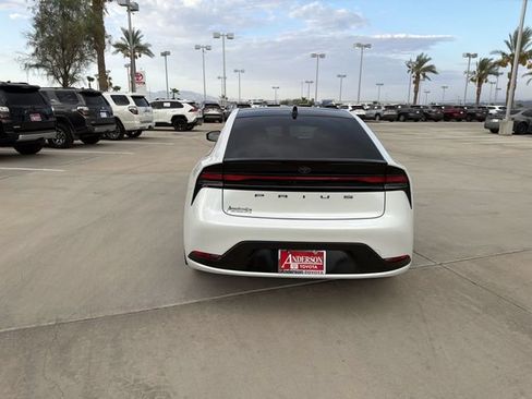 Used 2025 Toyota Prius Limited w/ Limited Premium Package FWD image 6