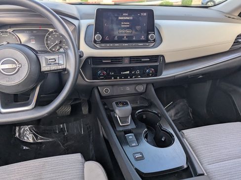 Certified 2023 Nissan Rogue SV image 18