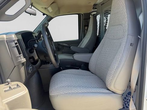 New 2026 GMC Savana 2500 w/ Driver Convenience Package RWD image 11