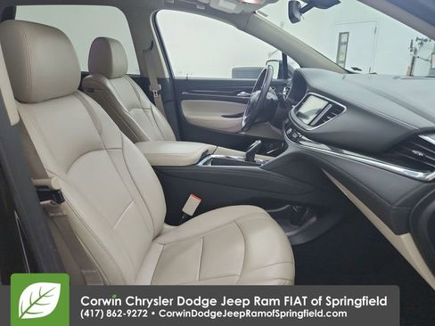 Used 2018 Buick Enclave Essence FWD image 31