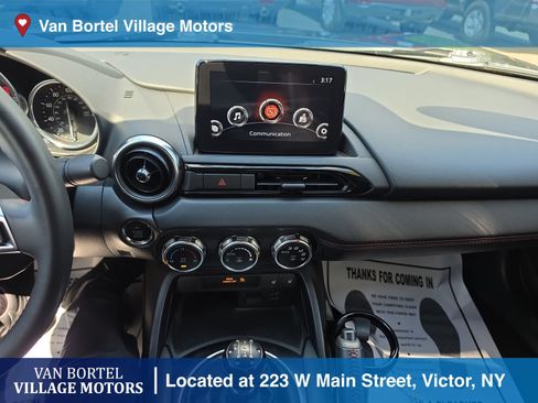 Used 2019 MAZDA MX-5 Miata Grand Touring w/ GT-S Package RWD image 19
