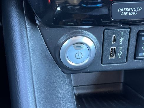 Used 2023 Nissan Leaf SV Plus image 23