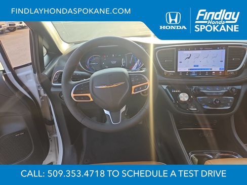 Used 2022 Chrysler Pacifica Pinnacle FWD image 14