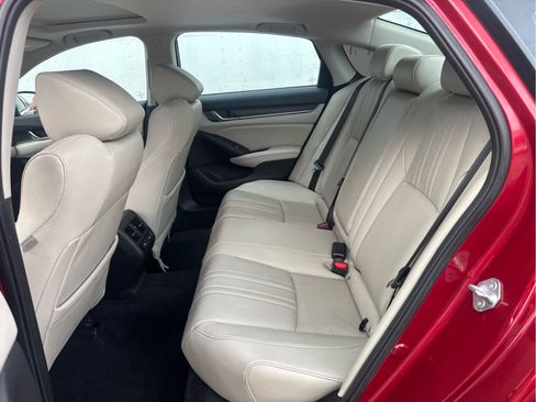 Used 2021 Honda Accord Touring image 30