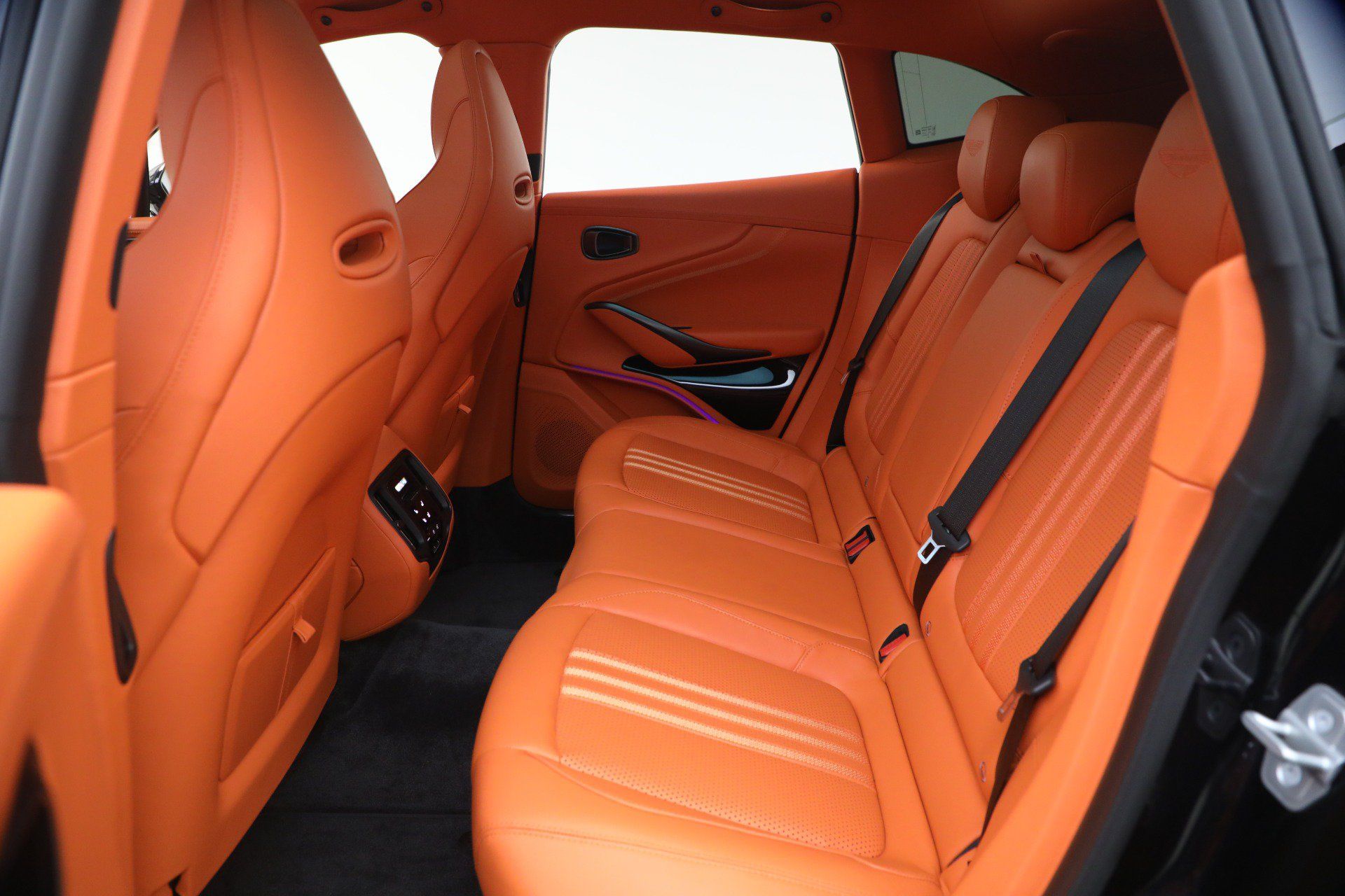 Used 2025 Aston Martin DBX 707 AWD/4WD image 22