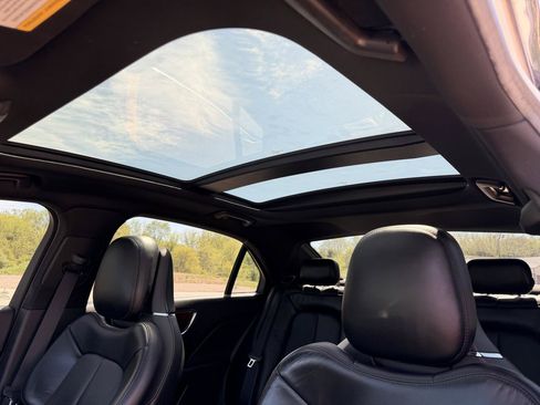 Used 2017 Lincoln Continental Reserve AWD/4WD image 22