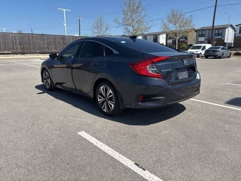 Used 2018 Honda Civic EX-T image 3