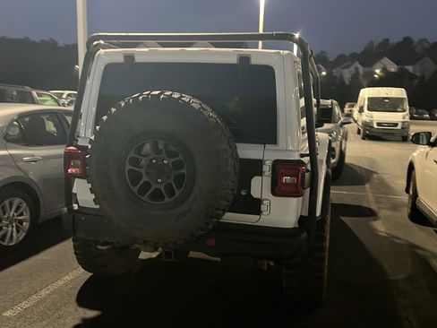 Used 2022 Jeep Wrangler Unlimited Rubicon w/ Xtreme Recon 35" Tire Package image 8