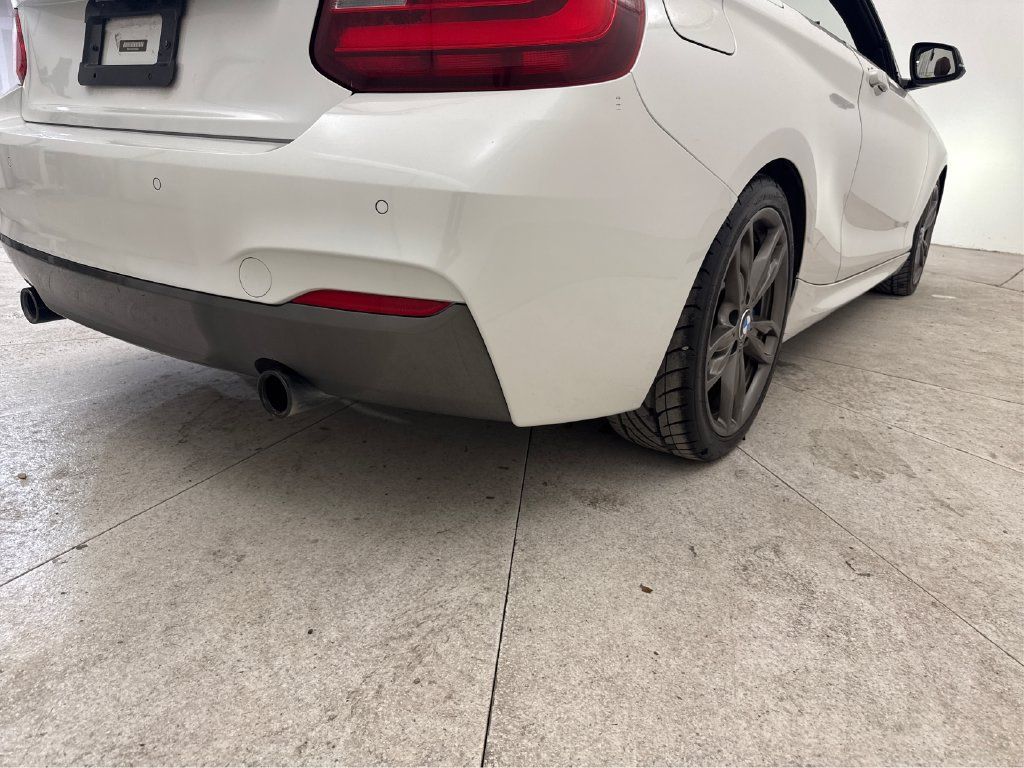 Used 2015 BMW M235i Convertible RWD image 22