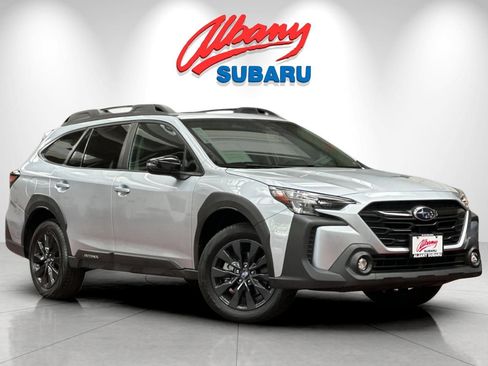 Used 2025 Subaru Outback Onyx Edition AWD/4WD image 2