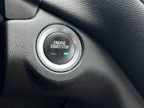 Used 2018 Chevrolet Equinox LT AWD/4WD image 22