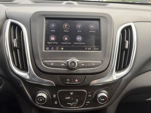 Used 2022 Chevrolet Equinox LT FWD image 11
