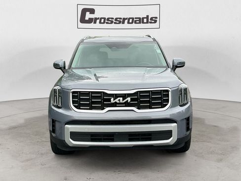 Used 2025 Kia Telluride S FWD image 8