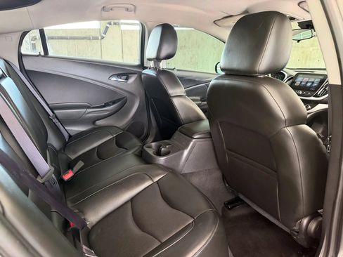 Used 2016 Chevrolet Volt LT w/ Comfort Package FWD image 18