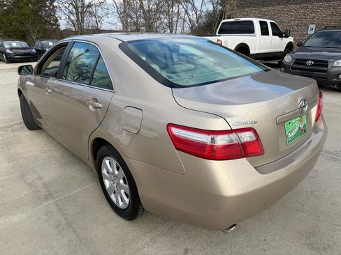 Used 2007 Toyota Camry XLE image 7
