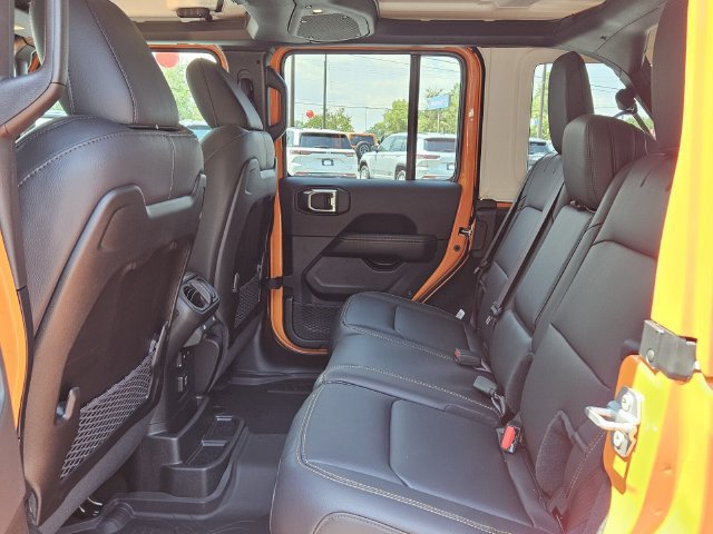 New 2025 Jeep Wrangler Unlimited Sahara AWD/4WD image 5