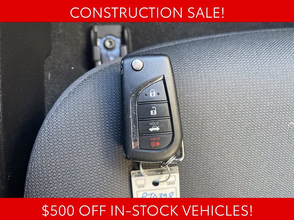 Used 2025 Toyota Corolla LE FWD image 23