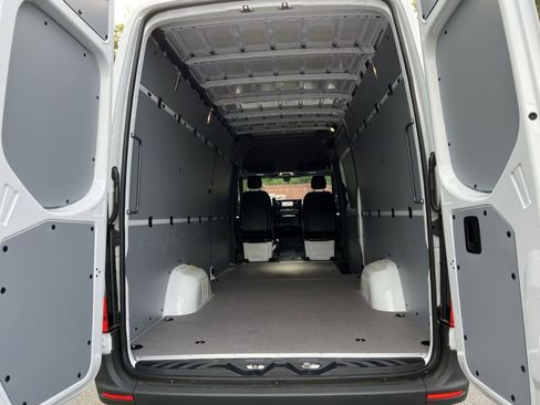 New 2025 Mercedes-Benz Sprinter 2500 image 26