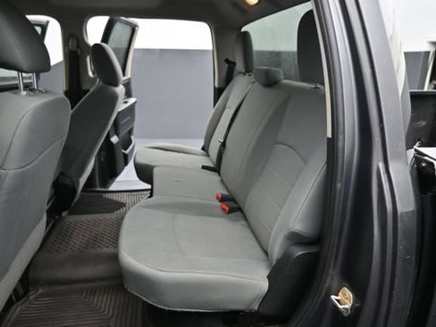 Used 2017 RAM 1500 ST w/ SXT Appearance Group AWD/4WD image 10