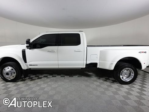 Used 2025 Ford F450 Platinum image 10