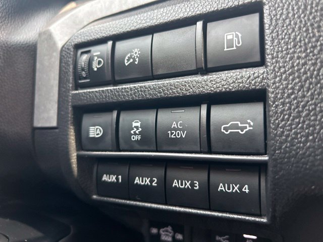 Used 2025 Toyota Tacoma 4x4 Double Cab Hybrid image 18