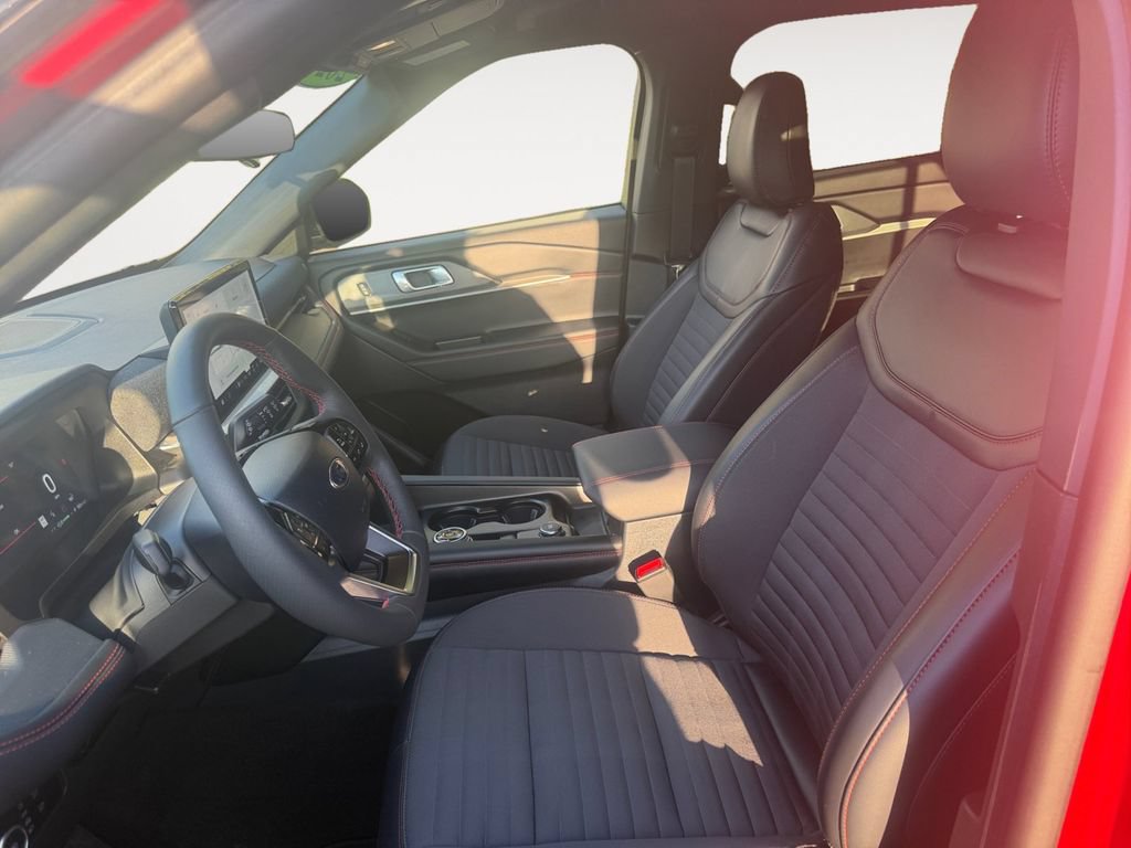 Used 2026 Ford Explorer ST-Line w/ ST-Line Street Pack AWD/4WD image 10