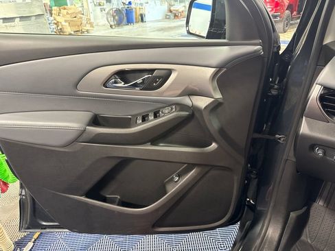 Used 2019 Chevrolet Traverse LT w/ LPO, Floor Liner Package AWD/4WD image 16