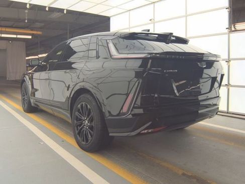 Certified 2024 Cadillac Lyriq Sport image 9
