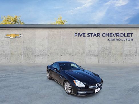 Used 2015 Mercedes-Benz SLK 250 image 2