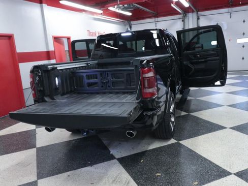 Used 2024 RAM 1500 Limited AWD/4WD image 23