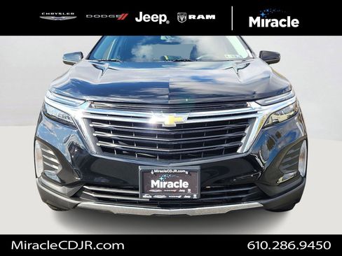 Used 2022 Chevrolet Equinox LT image 2