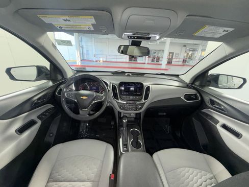 Used 2019 Chevrolet Equinox LT w/ Sun & Navigation Package image 23