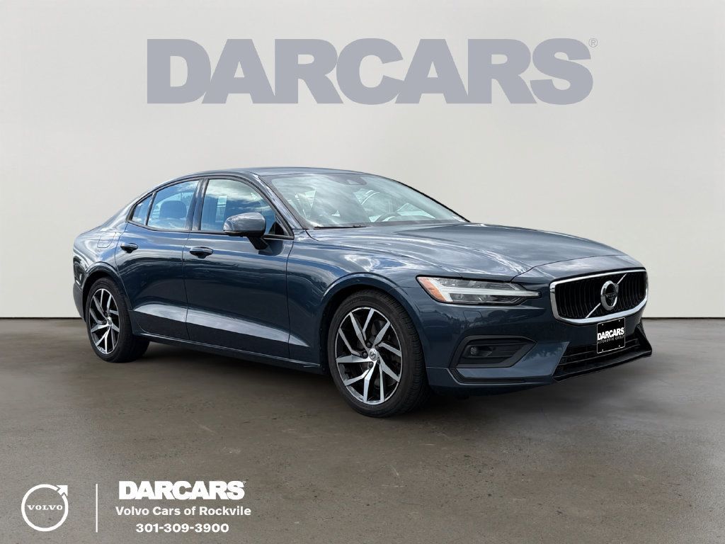 Used 2020 Volvo S60 T6 Momentum AWD/4WD image 1