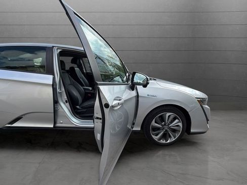 Used 2020 Honda Clarity Plug-In Hybrid image 10