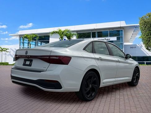 New 2026 Volkswagen Jetta SE FWD image 7