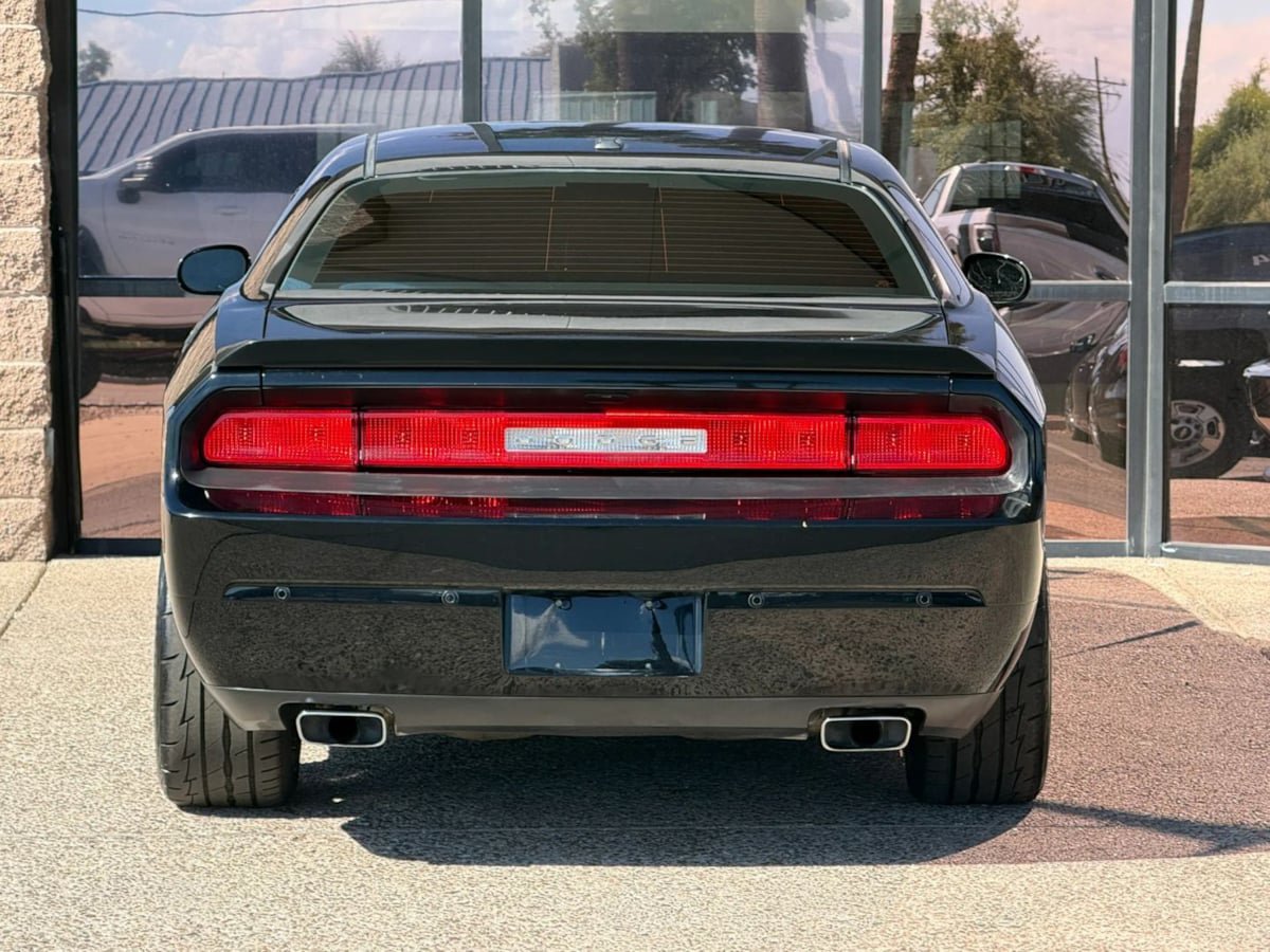 Used 2013 Dodge Challenger R/T RWD image 9