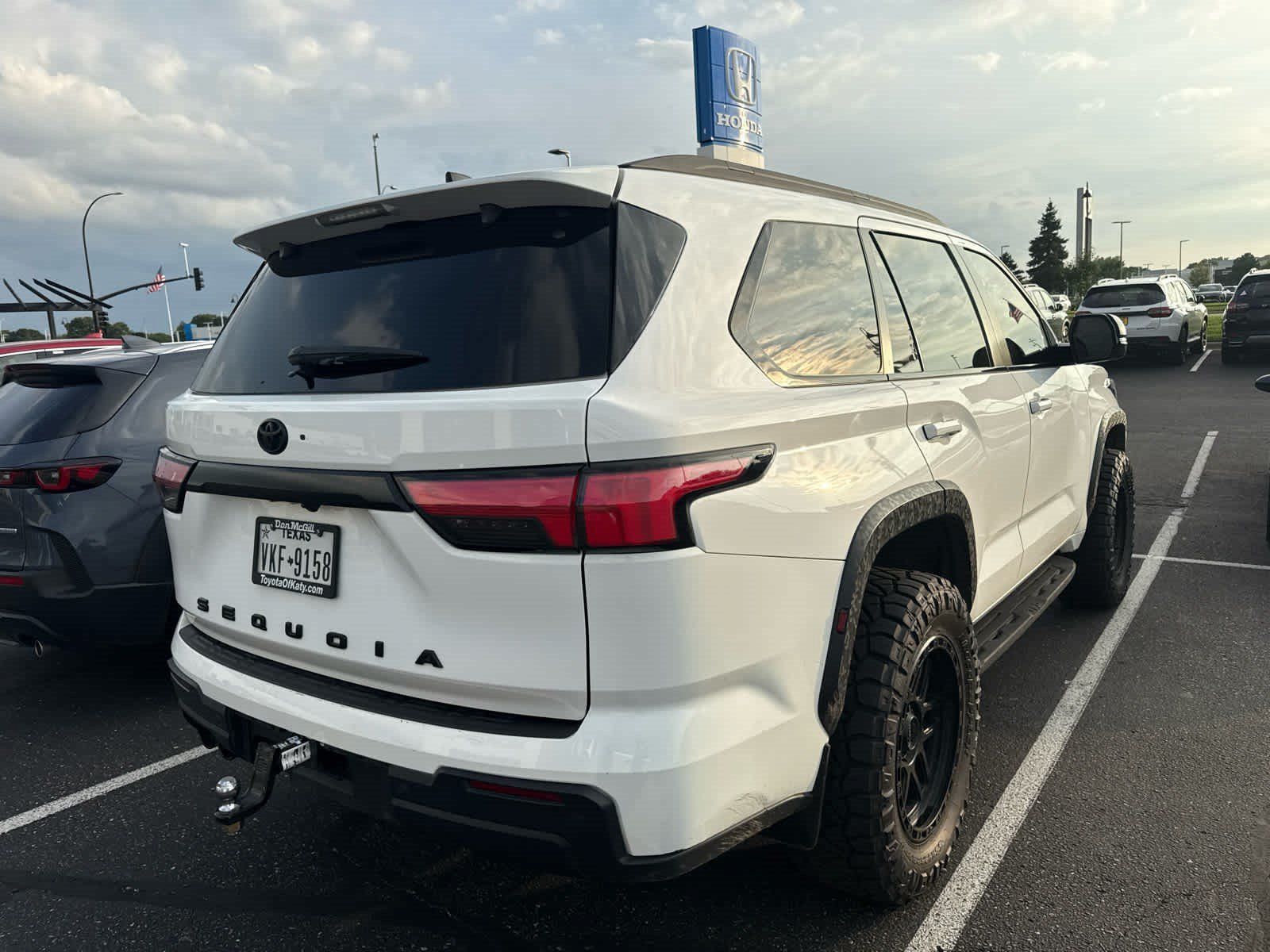 Used 2024 Toyota Sequoia TRD Pro AWD/4WD image 4