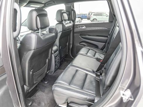 Used 2017 Jeep Grand Cherokee Limited w/ Trailer Tow Group IV RWD image 18