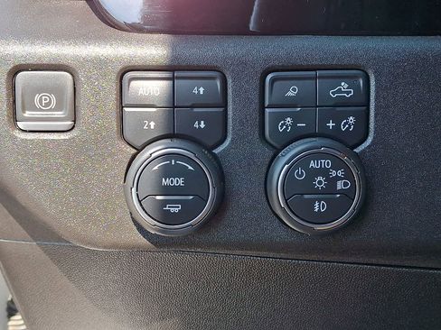 Used 2024 Chevrolet Silverado 1500 RST AWD/4WD image 27