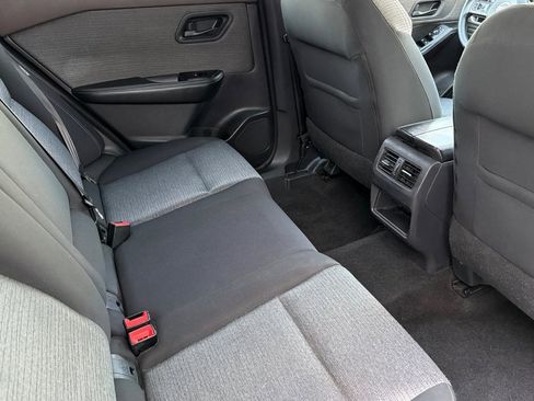 Used 2021 Nissan Rogue S image 29